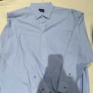 XL light blue untuckit button down- wrinkle free